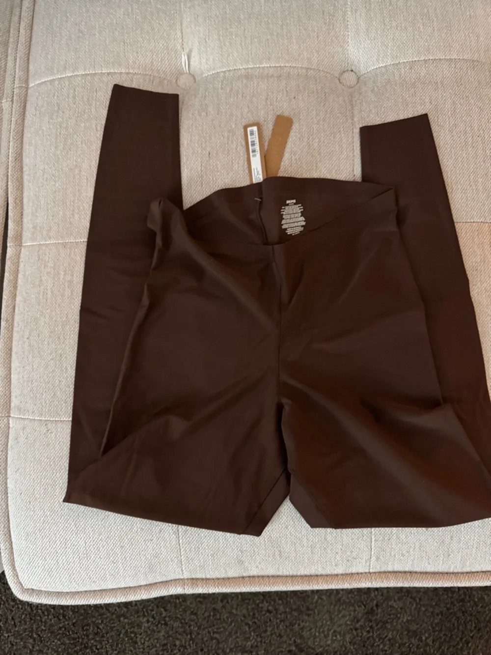 SKIMS Seamless Foundation Leggings Set in Nude, Black, and Brown - Picture 2 of 10